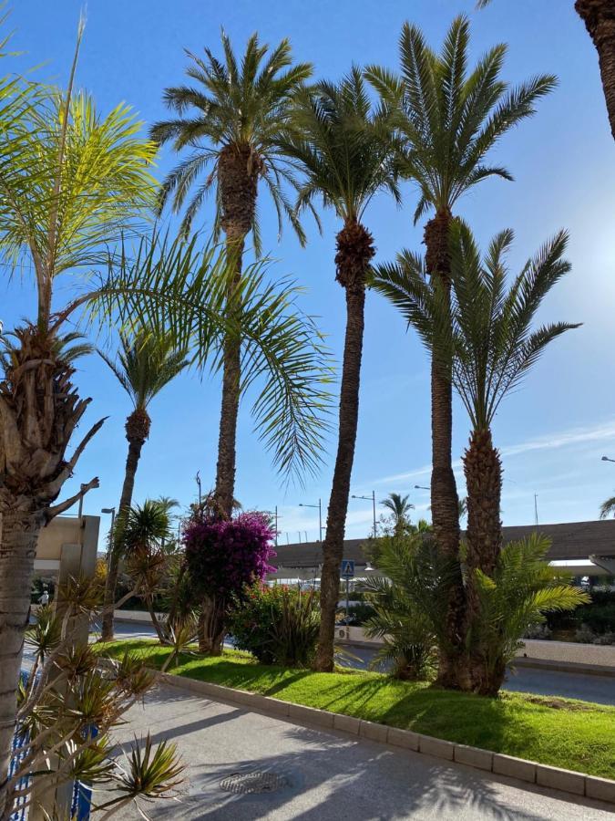 Amazing 2-bedrooms With Pool Center Appartamento Torrevieja